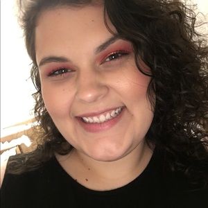 Meet your Posher, Briana